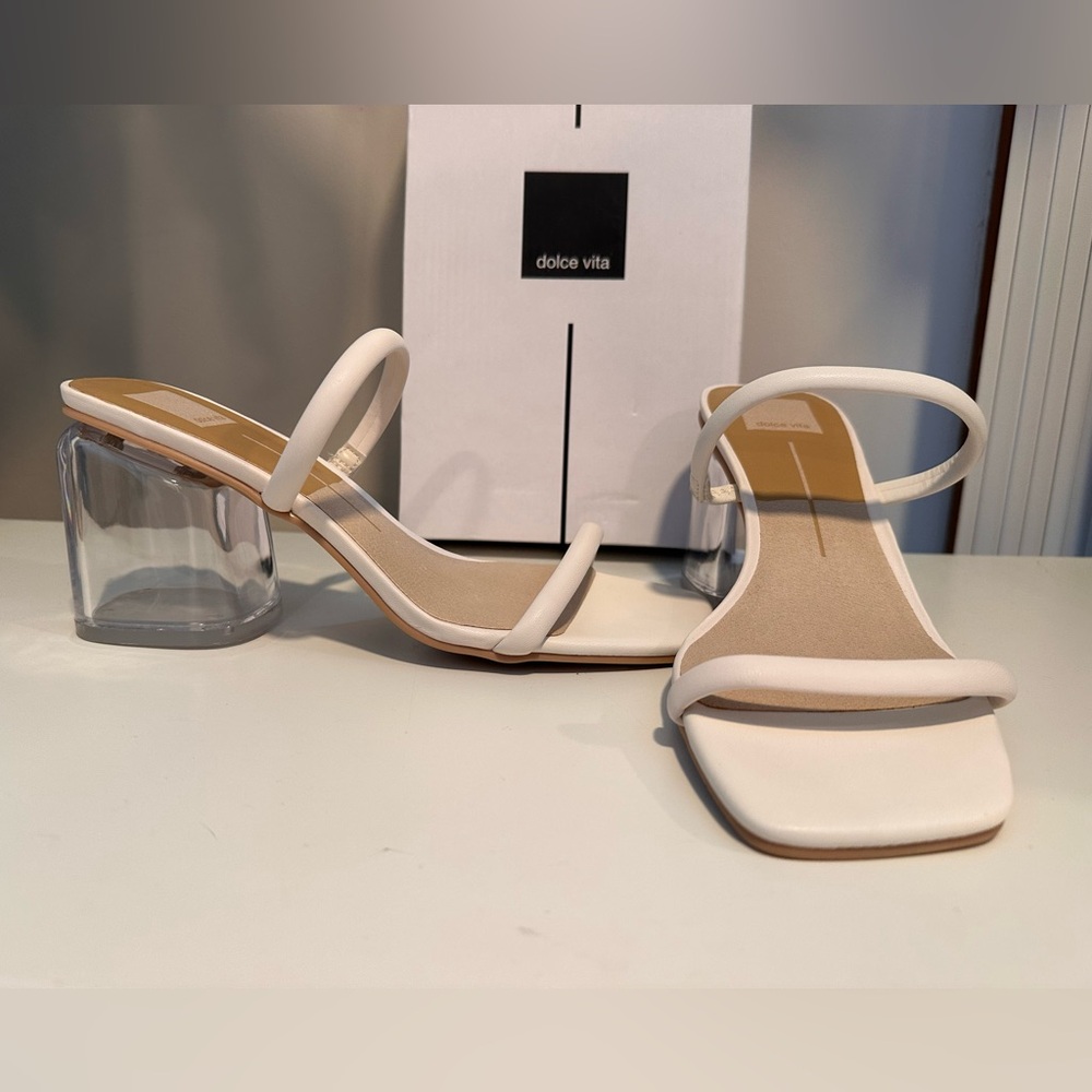 NWT Dolce Vita clear acrylic block heel sandal 8.5